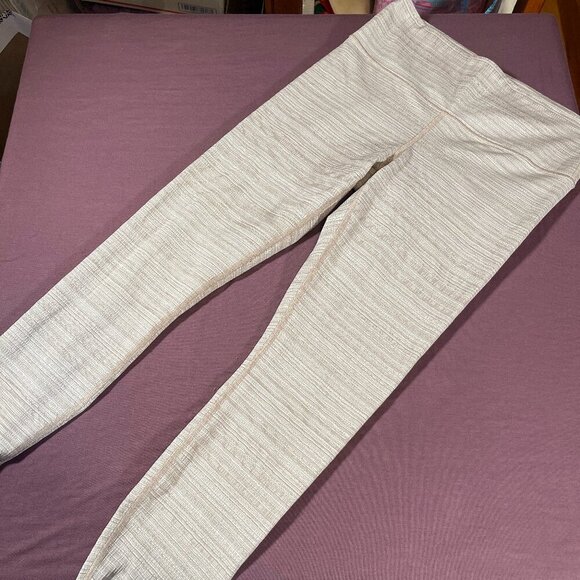 Athleta Chaturanga 7/8 Tight High Rise Jacquard Textured Legging - Size Medium - Picture 3 of 7